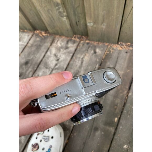 Olympus Trip 35 Point & Shoot 35mm Film Camera 40mm f2.8 From Japan - Working - Picture 6 of 6